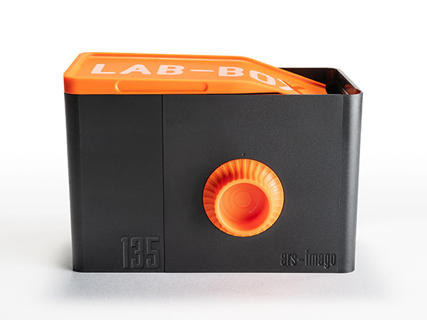 暗室不要の現像ボックス LAB-BOX135